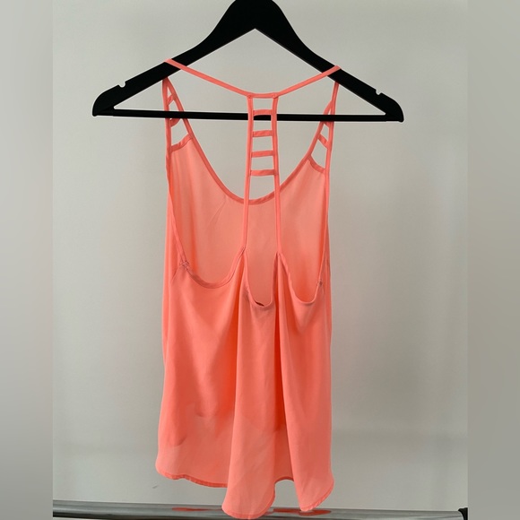 GUESS LA Top - Picture 2 of 2